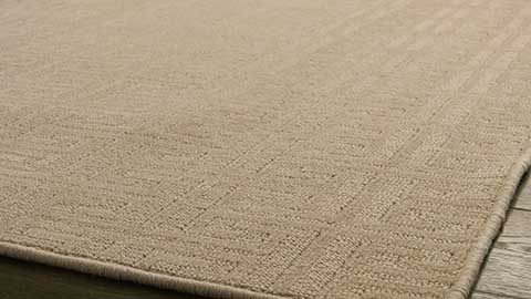 Courante Rug lazy Product Video Thumbnail