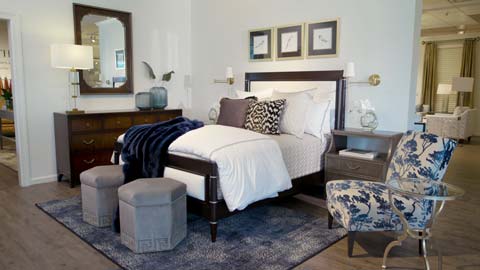 Ombré Cut Velvet Pillow lazy Product Video Thumbnail